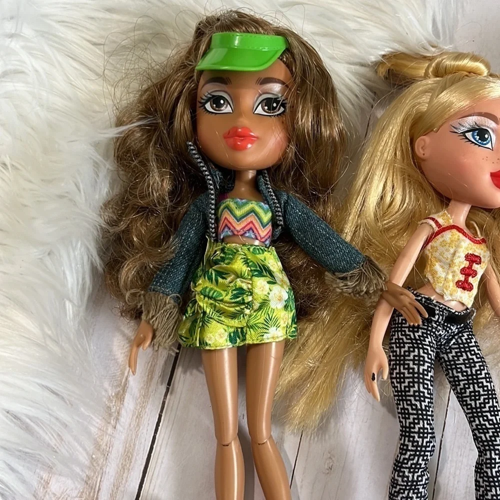 Bratz Doll Bundle and Accessories - Picture 8 of 10